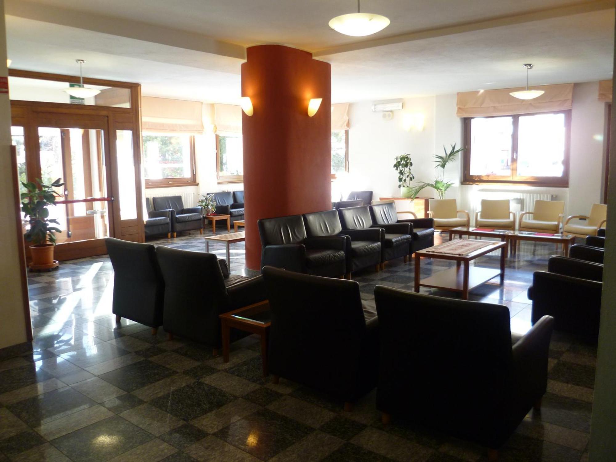 Hotel Derby Априка Екстериор снимка