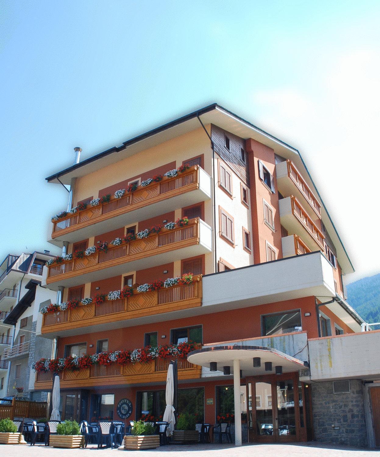 Hotel Derby Априка Екстериор снимка